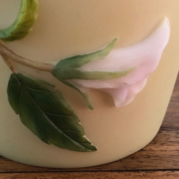 Ibis & Orchid Design - Hibiscus & Hummingbird Night Lamp - Picture 11 of 16